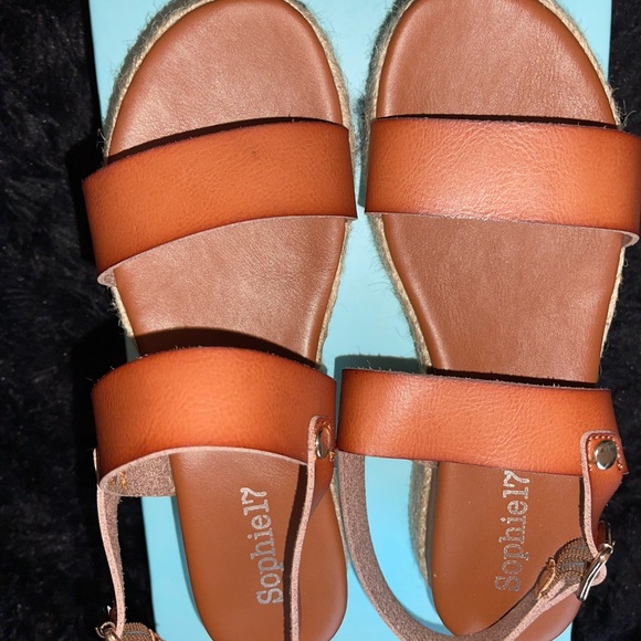 Girls' wedge sandals. - Picture 4 of 7